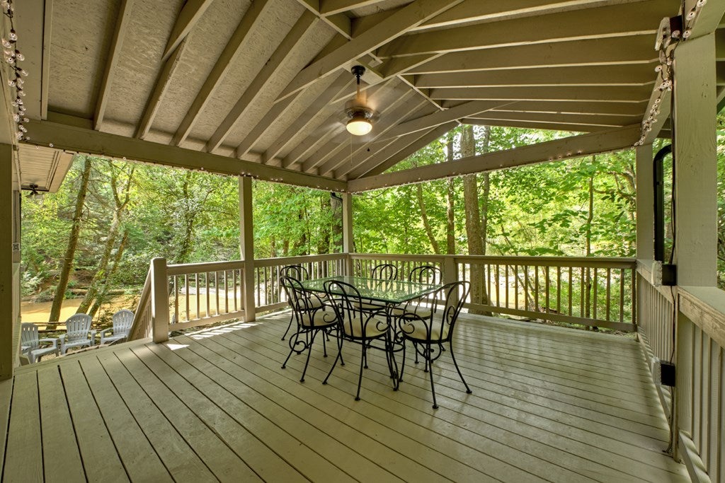 Ellijay, Georgia, 30536, United States, 3 Bedrooms Bedrooms, ,5 BathroomsBathrooms,Residential,Active,1926905