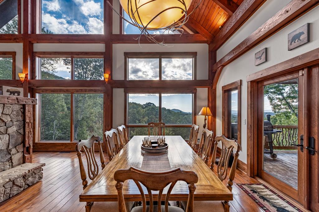 Ellijay, Georgia, 30536, United States, 5 Bedrooms Bedrooms, ,5 BathroomsBathrooms,Residential,Active,1973280