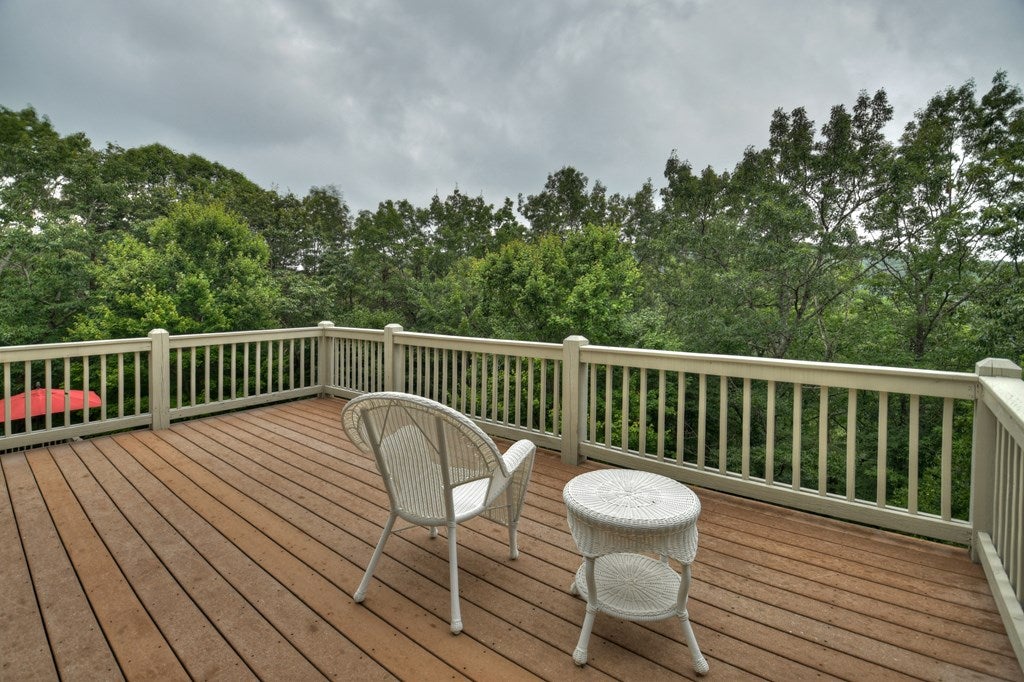 Ellijay, Georgia, 30536, United States, 6 Bedrooms Bedrooms, ,7 BathroomsBathrooms,Residential,Active,1790226