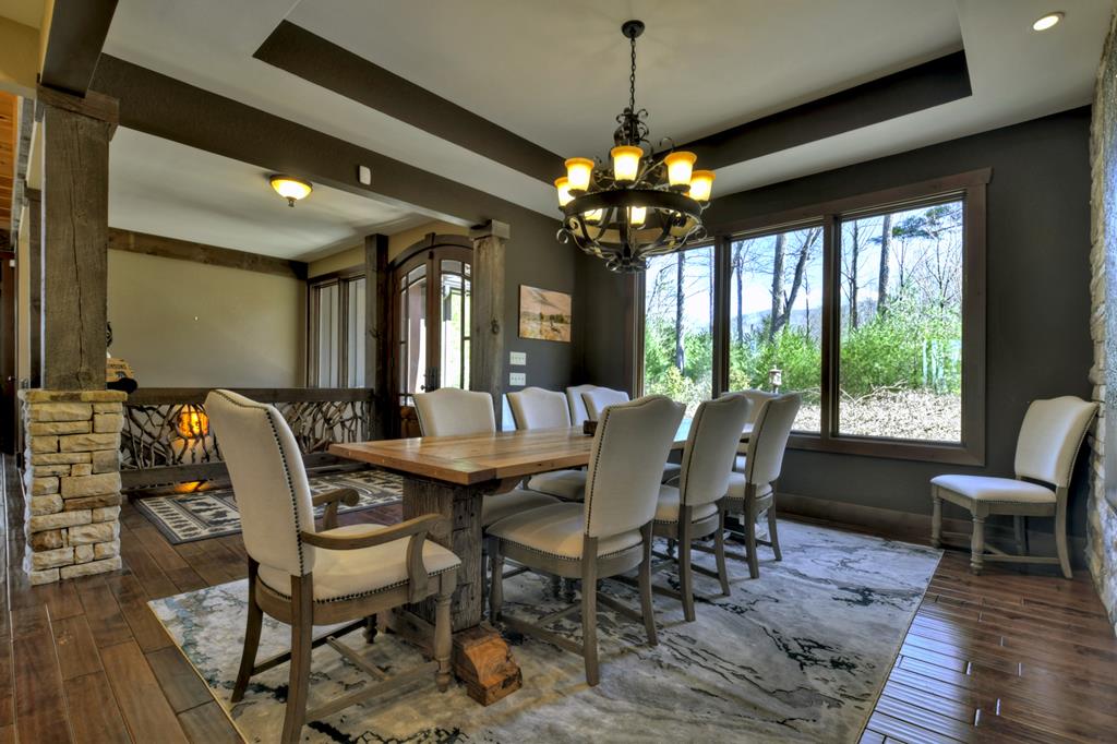 Ellijay, Georgia, 30536, United States, 5 Bedrooms Bedrooms, ,6 BathroomsBathrooms,Residential,Active,1953362
