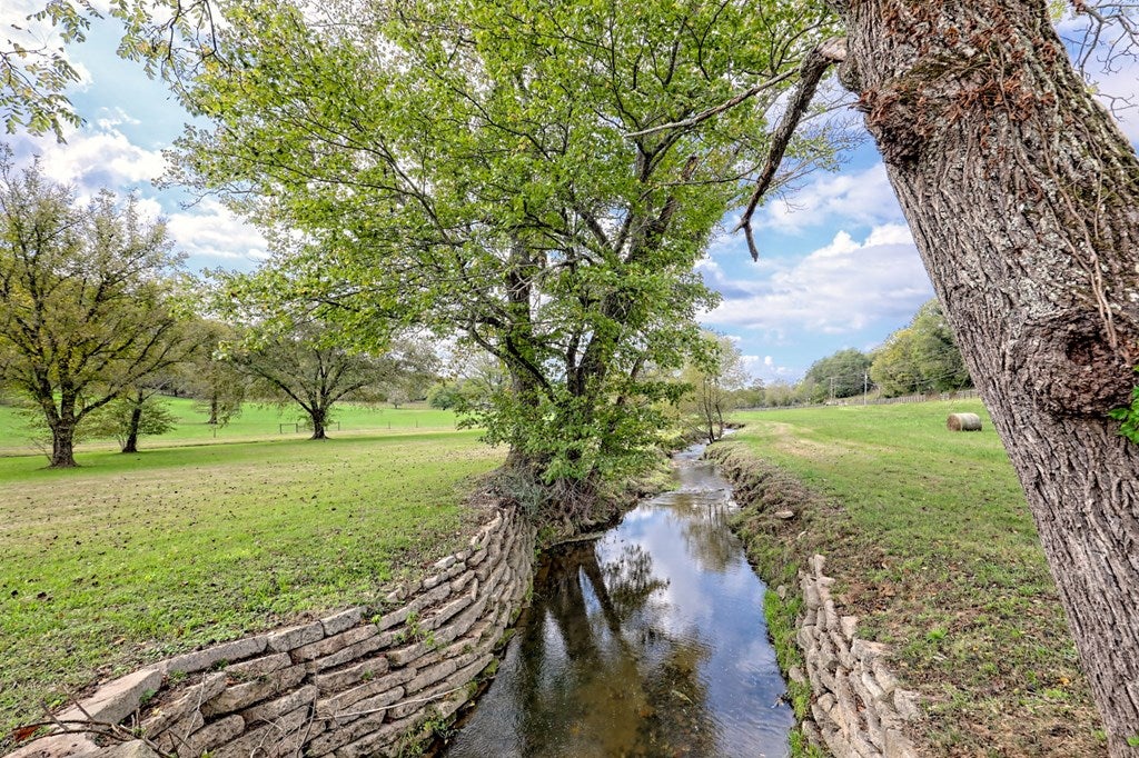 Warne, North Carolina, 28909, United States, 5 Bedrooms Bedrooms, ,6 BathroomsBathrooms,Residential,Active,1968121