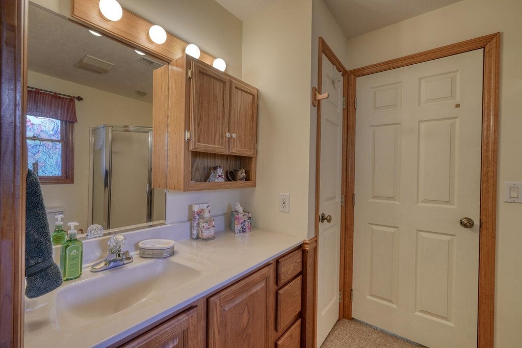 Blairsville, Georgia, 30512, United States, 3 Bedrooms Bedrooms, ,3 BathroomsBathrooms,Residential,Active,1877859