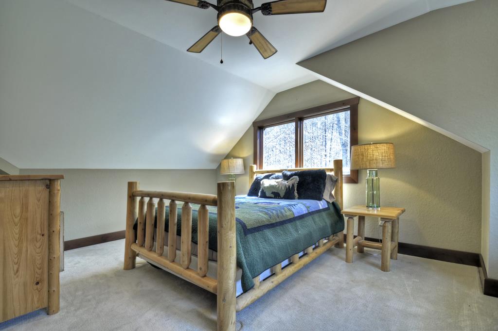 Ellijay, Georgia, 30536, United States, 5 Bedrooms Bedrooms, ,6 BathroomsBathrooms,Residential,Active,1953362