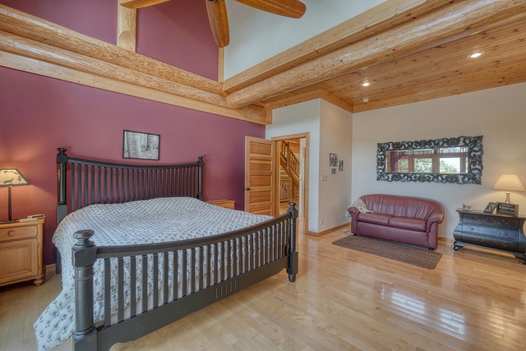 Blairsville, Georgia, 30512, United States, 4 Bedrooms Bedrooms, ,6 BathroomsBathrooms,Residential,Active,1934771