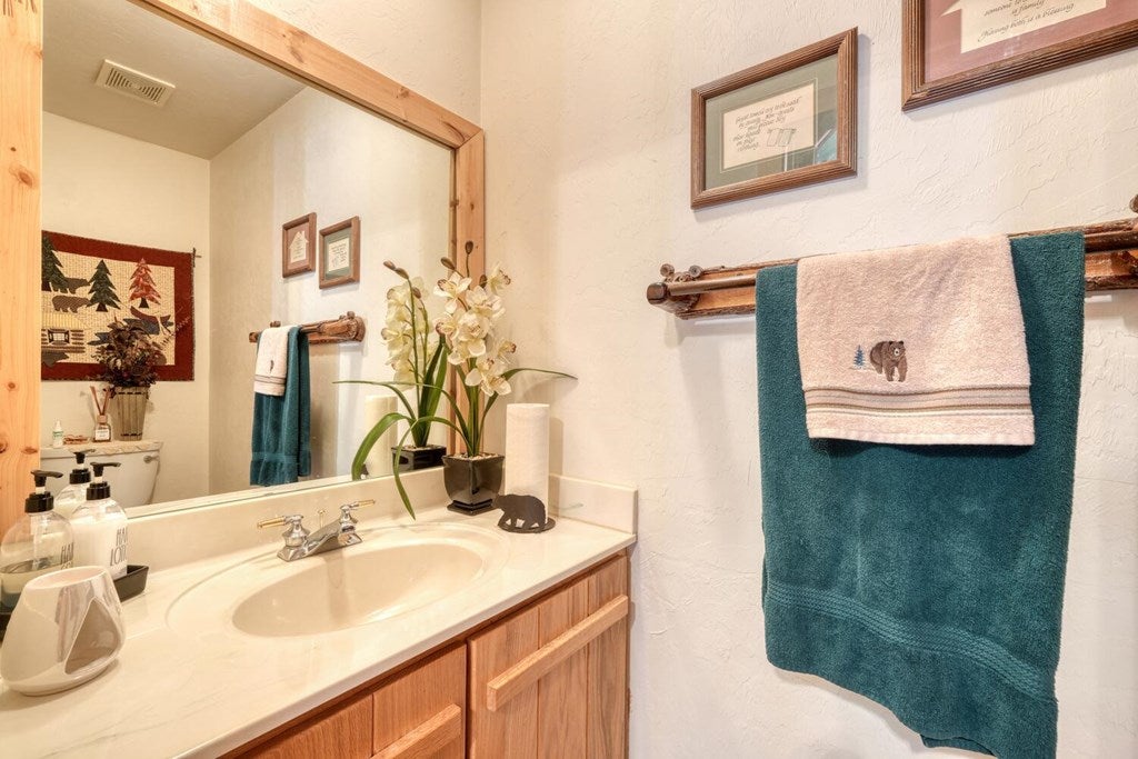 Blairsville, Georgia, 30512, United States, 3 Bedrooms Bedrooms, ,4 BathroomsBathrooms,Residential,Active,1877837