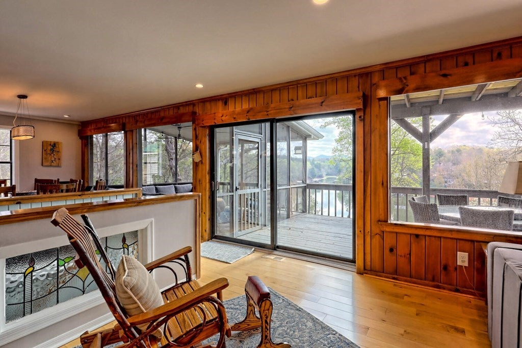Blairsville, Georgia, 30512, United States, 3 Bedrooms Bedrooms, ,6 BathroomsBathrooms,Residential,Active,1920218