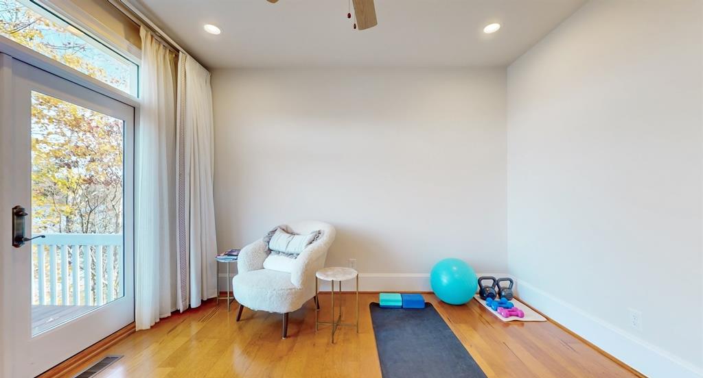 Hiawassee, Georgia, 30546, United States, 8 Bedrooms Bedrooms, ,6 BathroomsBathrooms,Residential,Active,1821974