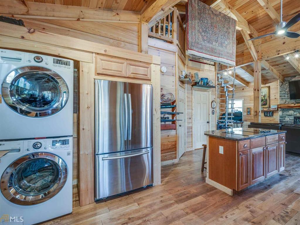 Blue Ridge, Georgia, 30513, United States, 3 Bedrooms Bedrooms, ,3 BathroomsBathrooms,Residential,Active,1926691