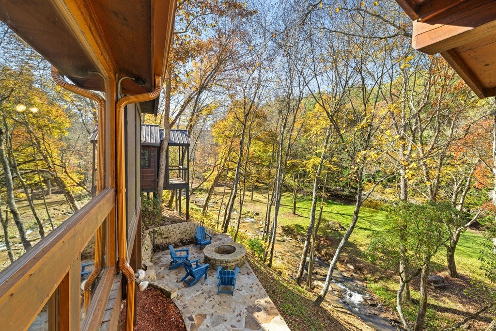 Blue Ridge, Georgia, 30513, United States, 4 Bedrooms Bedrooms, ,4 BathroomsBathrooms,Residential,Active,1990018