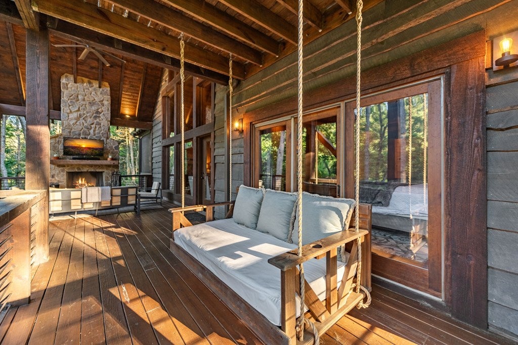 Blue Ridge, Georgia, 30513, United States, 3 Bedrooms Bedrooms, ,5 BathroomsBathrooms,Residential,Active,1973531