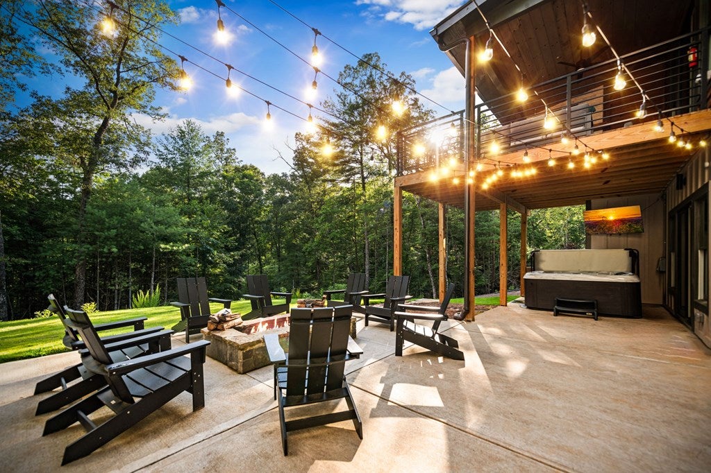 Ellijay, Georgia, 30540, United States, 5 Bedrooms Bedrooms, ,6 BathroomsBathrooms,Residential,Active,1914794