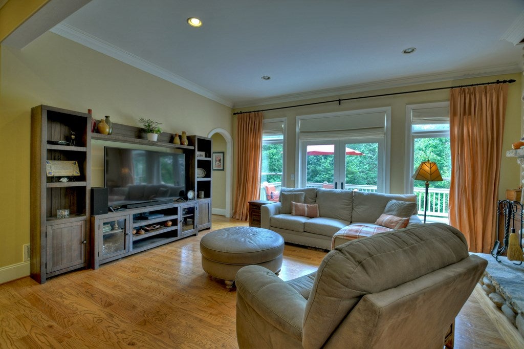 Ellijay, Georgia, 30536, United States, 6 Bedrooms Bedrooms, ,7 BathroomsBathrooms,Residential,Active,1790226