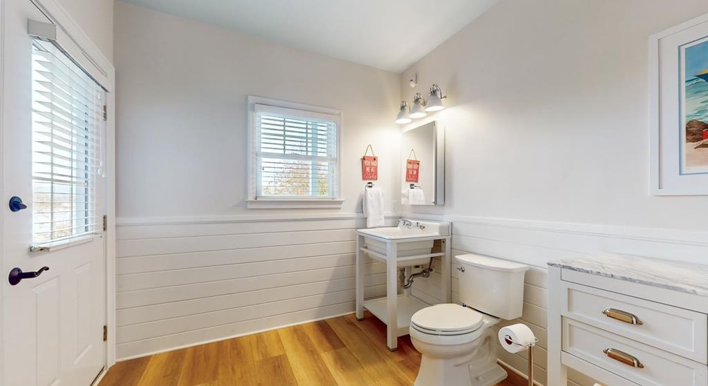 Hiawassee, Georgia, 30546, United States, 8 Bedrooms Bedrooms, ,6 BathroomsBathrooms,Residential,Active,1821974