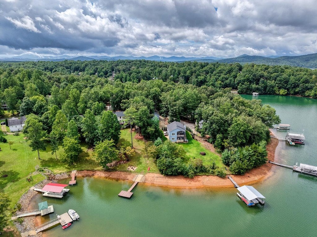 Blairsville, Georgia, 30512, United States, 4 Bedrooms Bedrooms, ,4 BathroomsBathrooms,Residential,Active,1920254