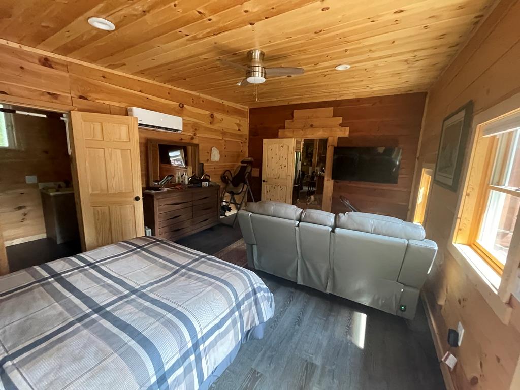 Blue Ridge, Georgia, 30513, United States, 3 Bedrooms Bedrooms, ,3 BathroomsBathrooms,Residential,Active,1926691