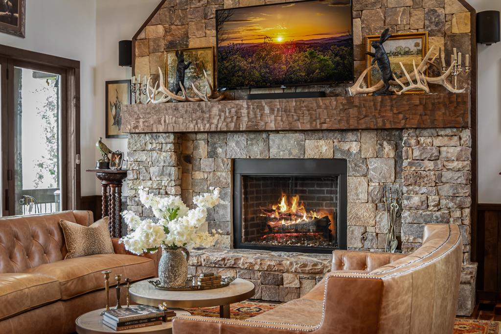 Blue Ridge, Georgia, 30513, United States, 4 Bedrooms Bedrooms, ,5 BathroomsBathrooms,Residential,Active,1904743