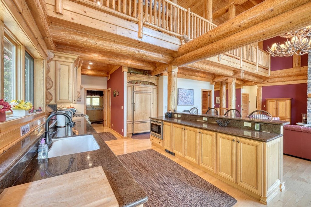 Blairsville, Georgia, 30512, United States, 4 Bedrooms Bedrooms, ,6 BathroomsBathrooms,Residential,Active,1934771