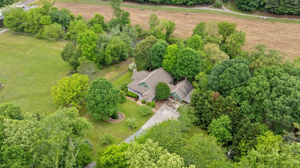 Ellijay, Georgia, 30536, United States, 3 Bedrooms Bedrooms, ,3 BathroomsBathrooms,Residential,Active,1953369