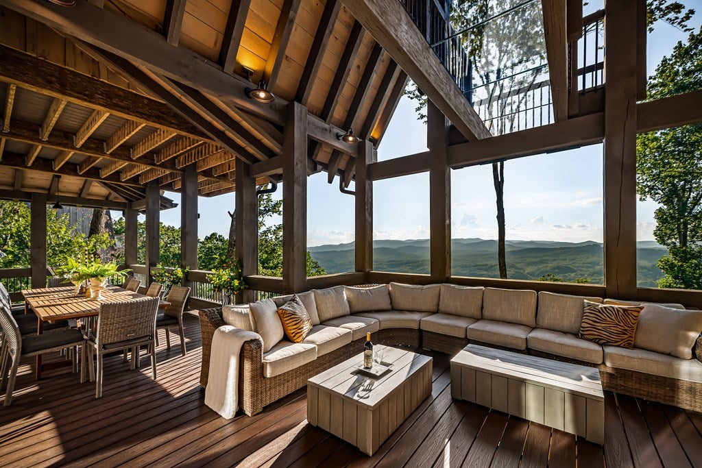 Blue Ridge, Georgia, 30513, United States, 4 Bedrooms Bedrooms, ,5 BathroomsBathrooms,Residential,Active,1904743