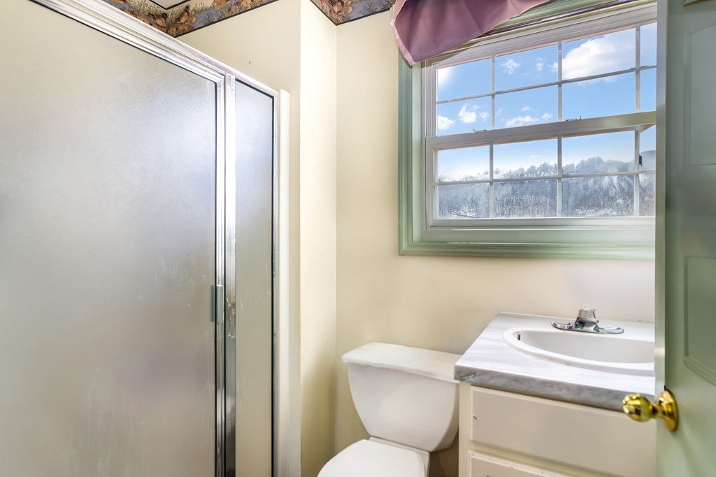 Blairsville, Georgia, 30512, United States, 5 Bedrooms Bedrooms, ,4 BathroomsBathrooms,Residential,Active,1741628