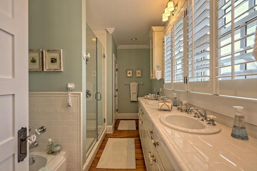 Young Harris, Georgia, 30582, United States, 4 Bedrooms Bedrooms, ,5 BathroomsBathrooms,Residential,Active,1945371