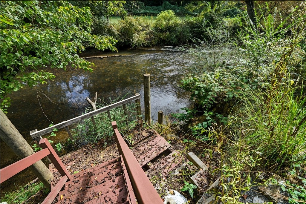 Ellijay, Georgia, 30540, United States, 4 Bedrooms Bedrooms, ,4 BathroomsBathrooms,Residential,Active,1954327