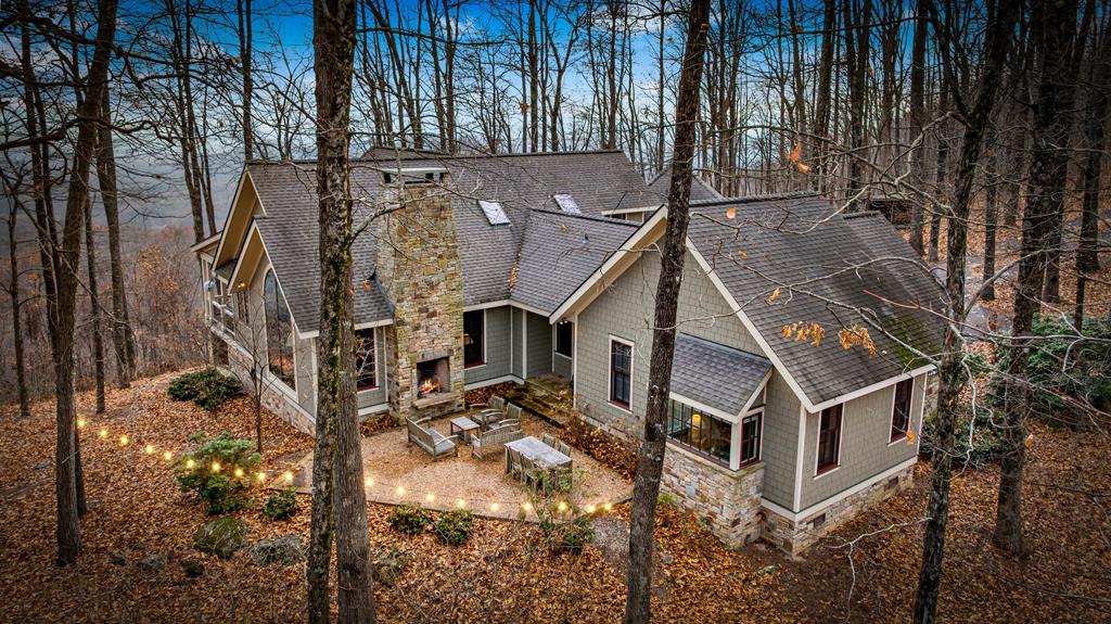 Murphy, North Carolina, 28906, United States, 5 Bedrooms Bedrooms, ,6 BathroomsBathrooms,Residential,Active,2000202