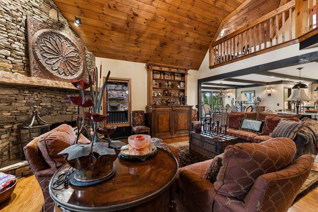 Ellijay, Georgia, 30536, United States, 4 Bedrooms Bedrooms, ,3 BathroomsBathrooms,Residential,Active,1863273