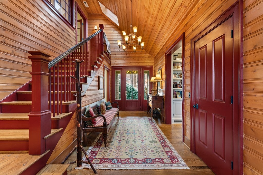 Murphy, North Carolina, 28906, United States, 5 Bedrooms Bedrooms, ,6 BathroomsBathrooms,Residential,Active,2000202