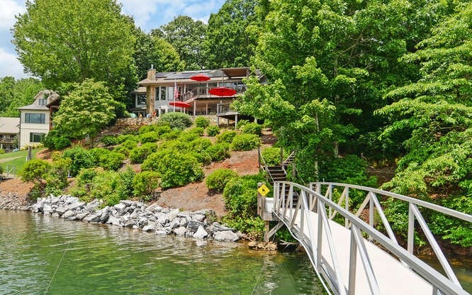 Hiawassee, Georgia, 30546, United States, 4 Bedrooms Bedrooms, ,3 BathroomsBathrooms,Residential,Active,1863263