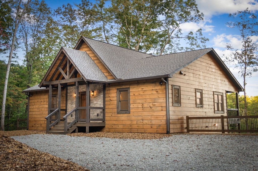 Blue Ridge, Georgia, 30513, United States, 4 Bedrooms Bedrooms, ,4 BathroomsBathrooms,Residential,Active,1941116