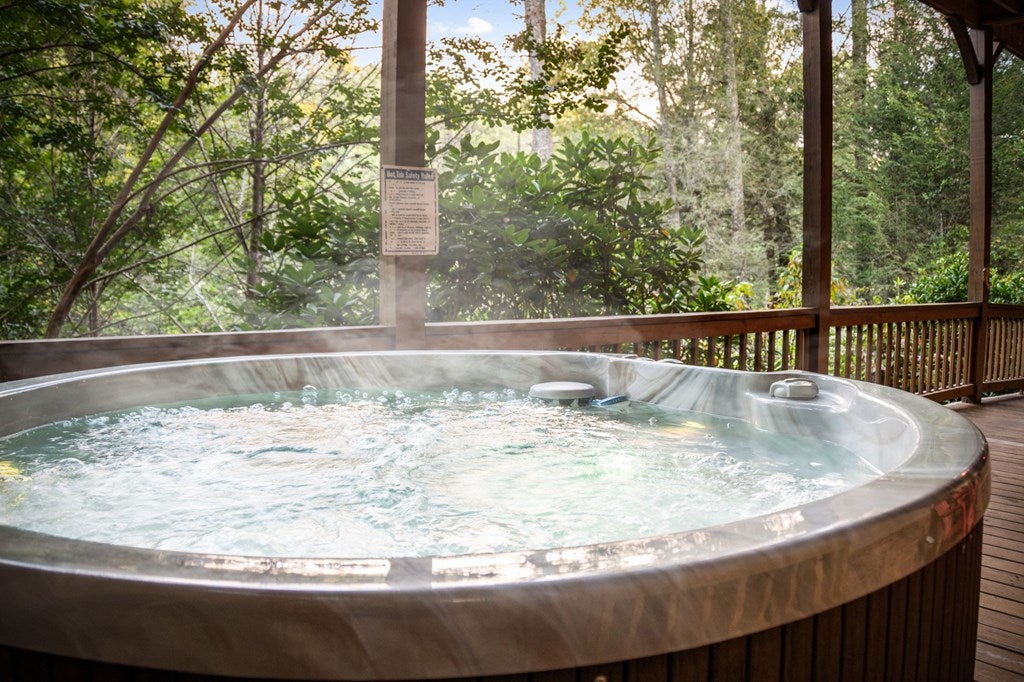 Blue Ridge, Georgia, 30513, United States, 4 Bedrooms Bedrooms, ,3 BathroomsBathrooms,Residential,Active,1945235