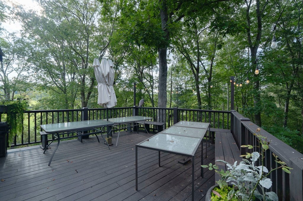 Blairsville, Georgia, 30512, United States, 5 Bedrooms Bedrooms, ,6 BathroomsBathrooms,Residential,Active,1944103