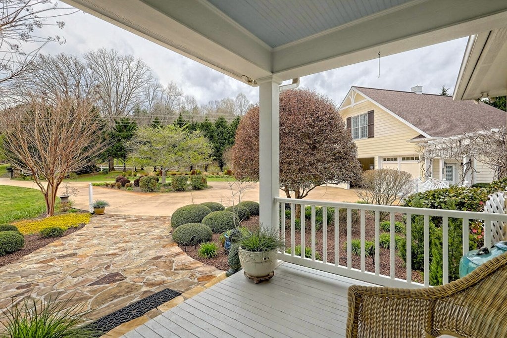 Young Harris, Georgia, 30582, United States, 4 Bedrooms Bedrooms, ,5 BathroomsBathrooms,Residential,Active,1945371