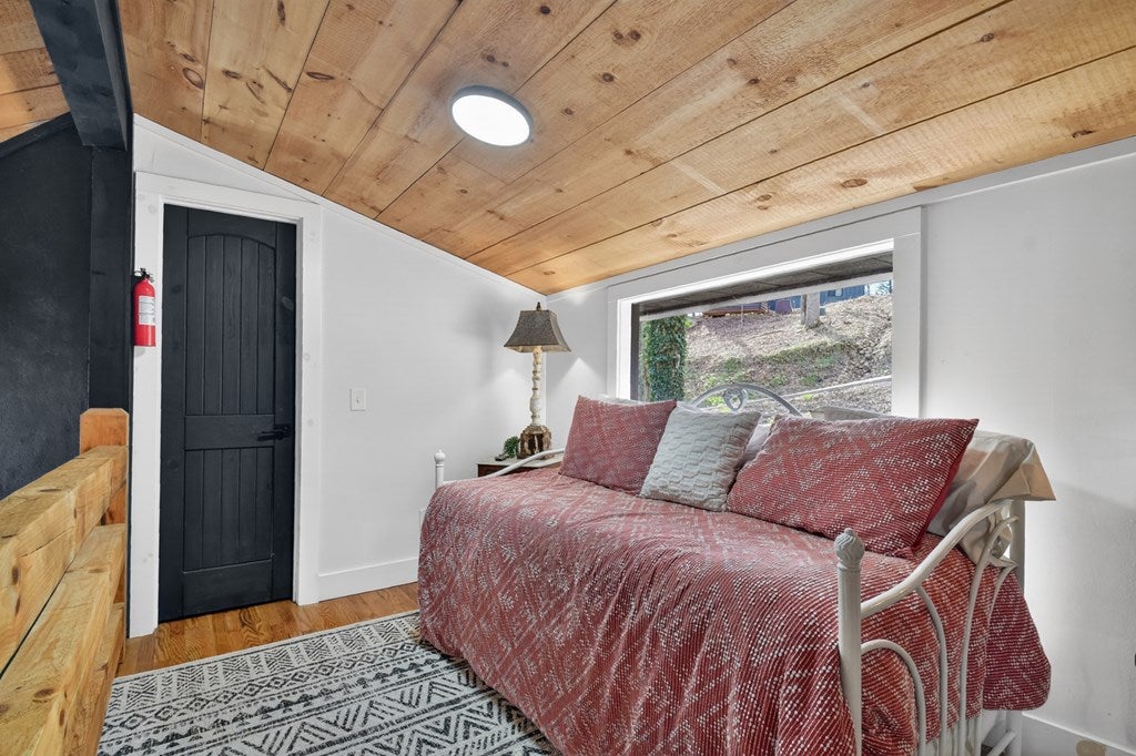 Blue Ridge, Georgia, 30513, United States, 3 Bedrooms Bedrooms, ,3 BathroomsBathrooms,Residential,Active,2029742