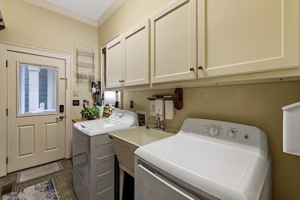 Ellijay, Georgia, 30540, United States, 4 Bedrooms Bedrooms, ,3 BathroomsBathrooms,Residential,Active,1968430