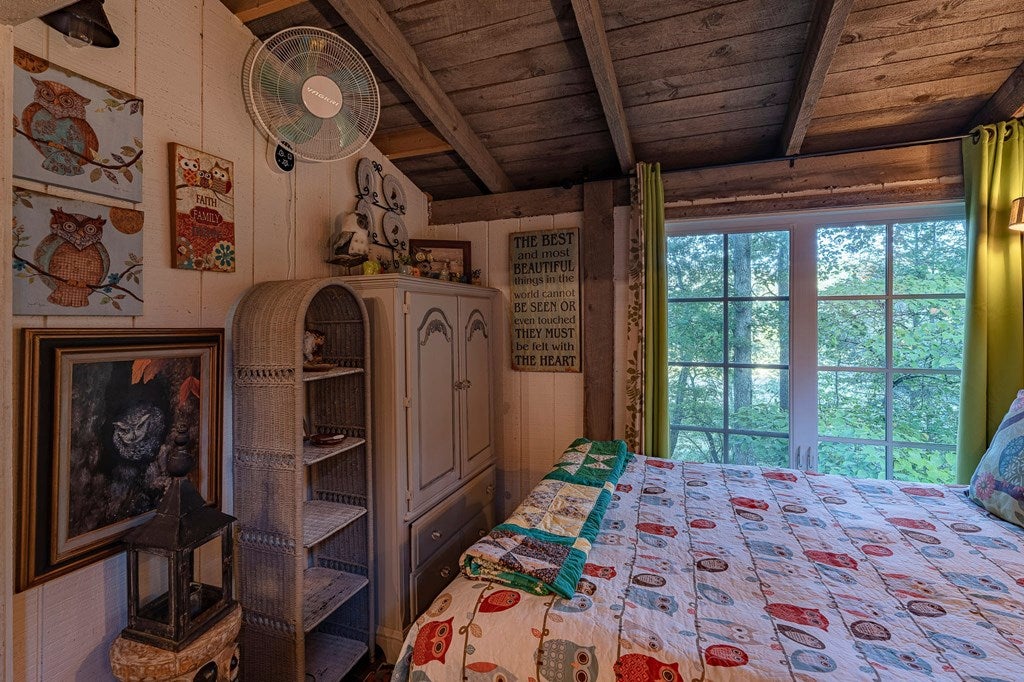 Blairsville, Georgia, 30512, United States, 5 Bedrooms Bedrooms, ,6 BathroomsBathrooms,Residential,Active,1944103