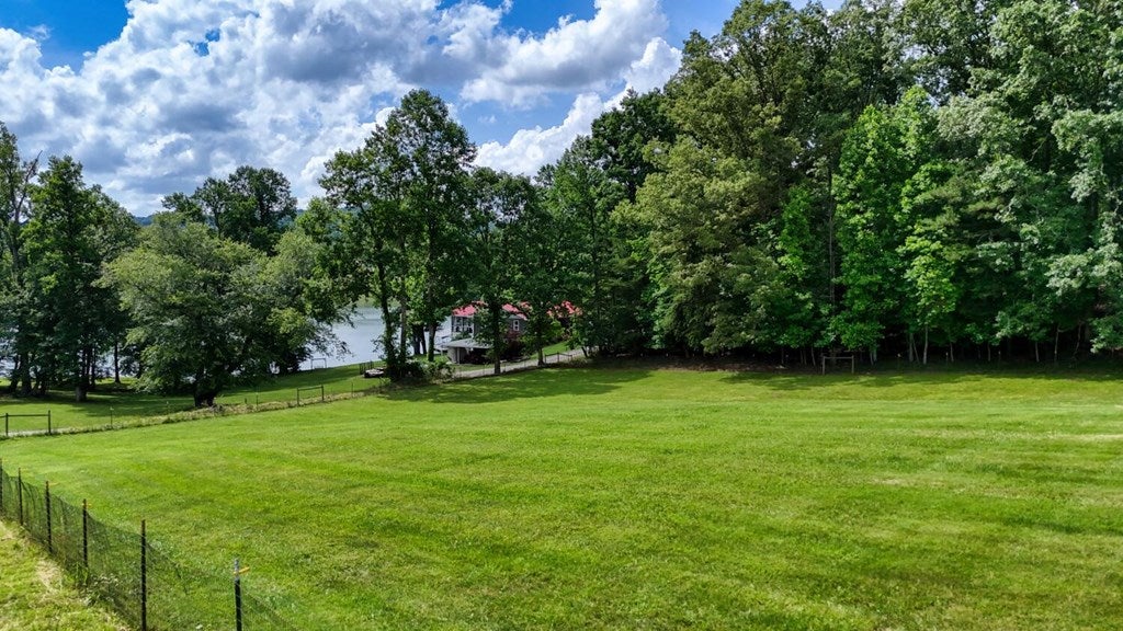 Blairsville, Georgia, 30512, United States, 4 Bedrooms Bedrooms, ,4 BathroomsBathrooms,Residential,Active,1850663