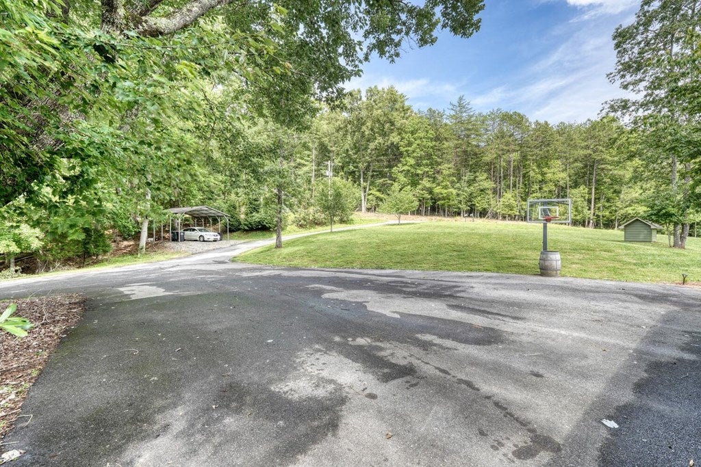 Blairsville, Georgia, 30512, United States, 4 Bedrooms Bedrooms, ,4 BathroomsBathrooms,Residential,Active,1850663