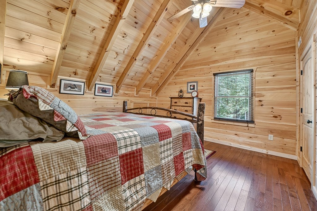 Ellijay, Georgia, 30536, United States, 2 Bedrooms Bedrooms, ,2 BathroomsBathrooms,Residential,Active,1946315