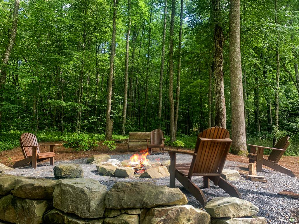 Talking Rock, Georgia, 30175, United States, 4 Bedrooms Bedrooms, ,3 BathroomsBathrooms,Residential,Active,2000224