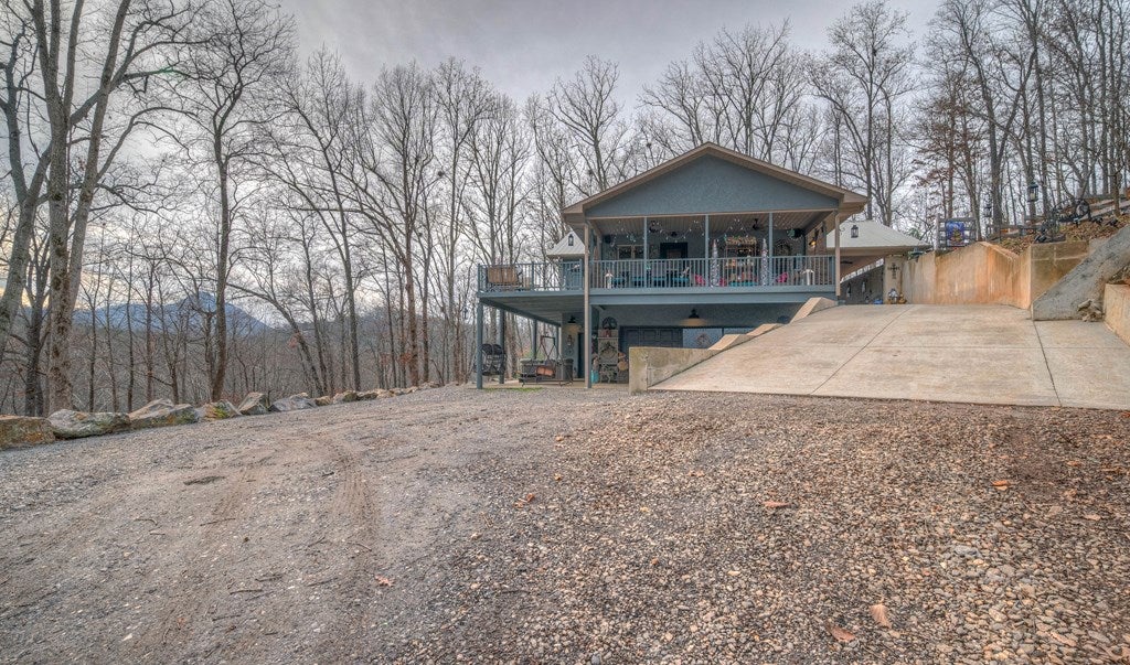 Hiawassee, Georgia, 30546, United States, 3 Bedrooms Bedrooms, ,2 BathroomsBathrooms,Residential,Active,2007353