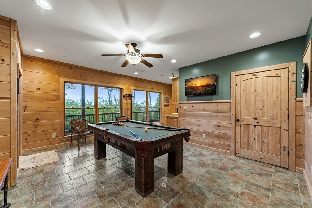 Morganton, Georgia, 30560, United States, 4 Bedrooms Bedrooms, ,5 BathroomsBathrooms,Residential,Active,1952626