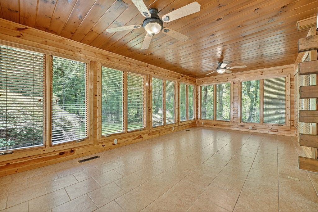 Ellijay, Georgia, 30536, United States, 3 Bedrooms Bedrooms, ,5 BathroomsBathrooms,Residential,Active,1926905