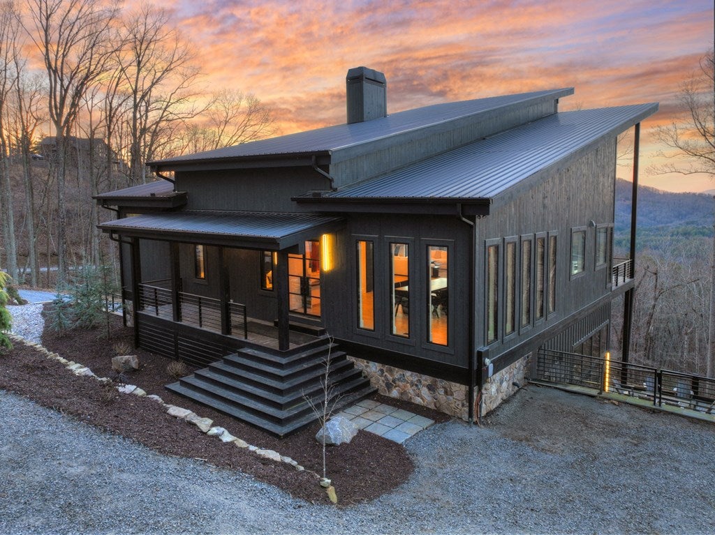 Blue Ridge, Georgia, 30513, United States, 5 Bedrooms Bedrooms, ,6 BathroomsBathrooms,Residential,Active,2017447