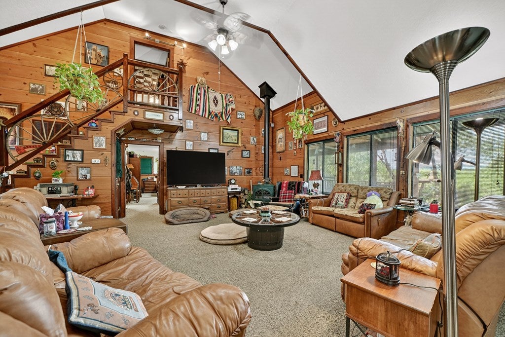Mineral Bluff, Georgia, 30559, United States, 4 Bedrooms Bedrooms, ,3 BathroomsBathrooms,Residential,Active,1899865