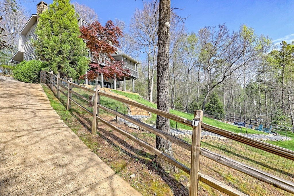 Blairsville, Georgia, 30512, United States, 3 Bedrooms Bedrooms, ,6 BathroomsBathrooms,Residential,Active,1920218