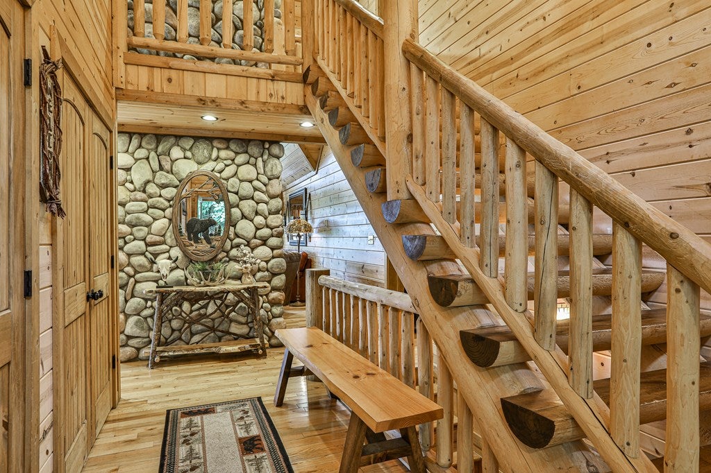 Blue Ridge, Georgia, 30513, United States, 4 Bedrooms Bedrooms, ,4 BathroomsBathrooms,Residential,Active,1998761