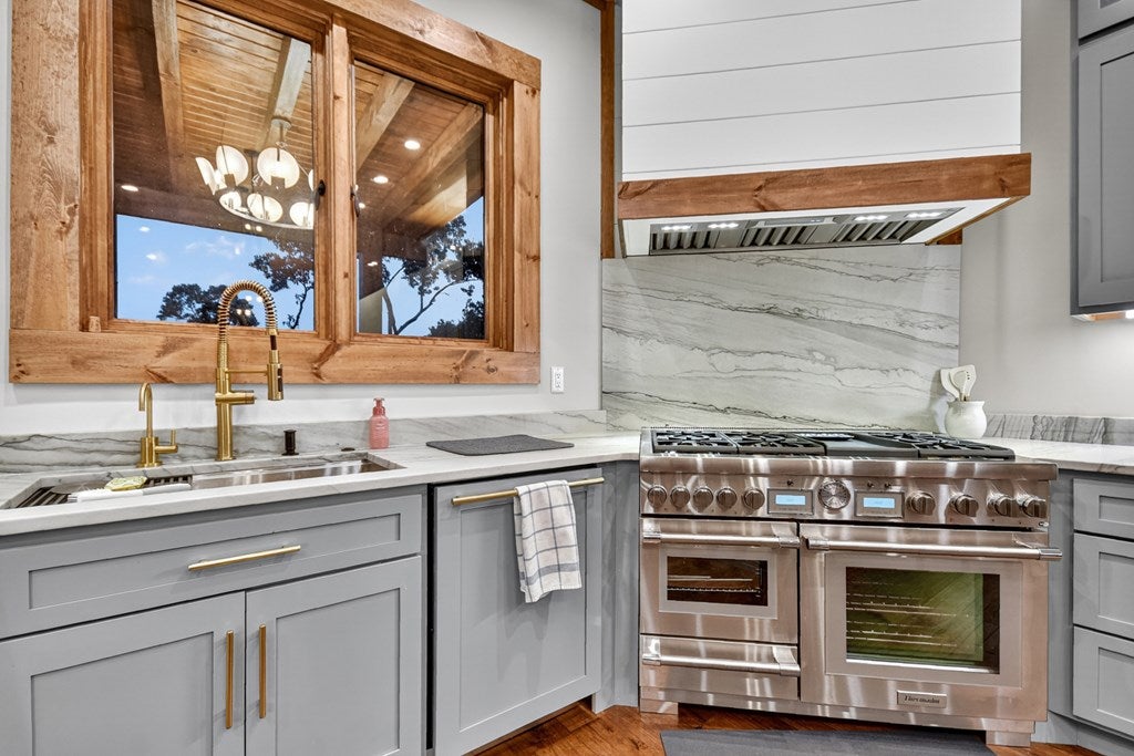 Blue Ridge, Georgia, 30513, United States, 5 Bedrooms Bedrooms, ,5 BathroomsBathrooms,Residential,Active,1945259