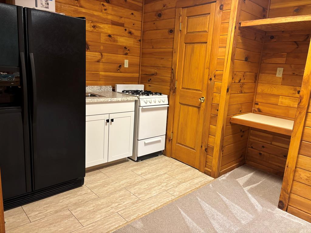 Hiawassee, Georgia, 30546, United States, 3 Bedrooms Bedrooms, ,3 BathroomsBathrooms,Residential,Active,1790158